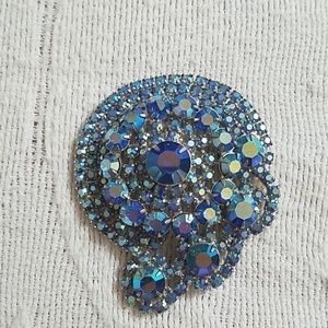 Brooch